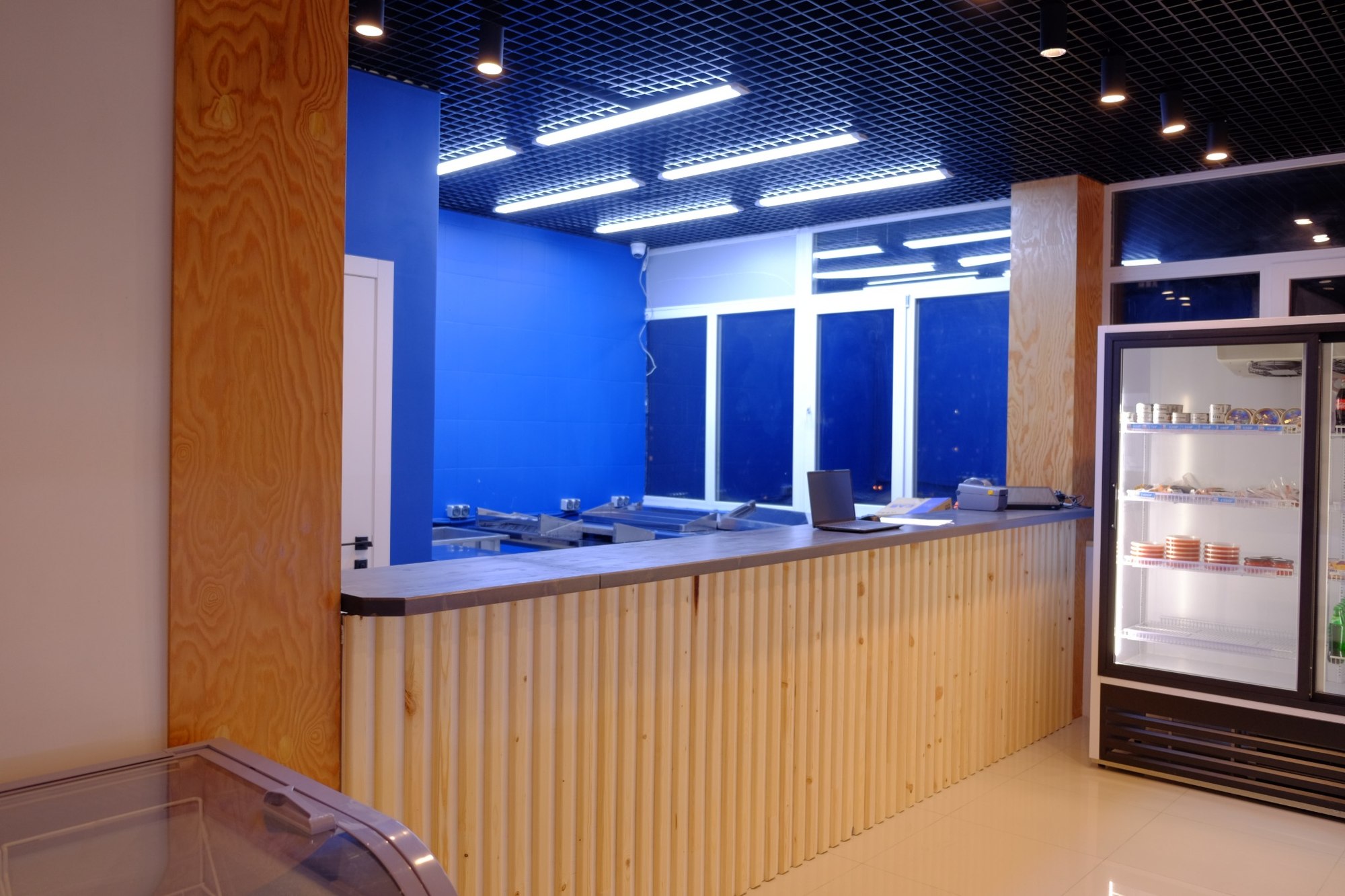 海産物店の家具