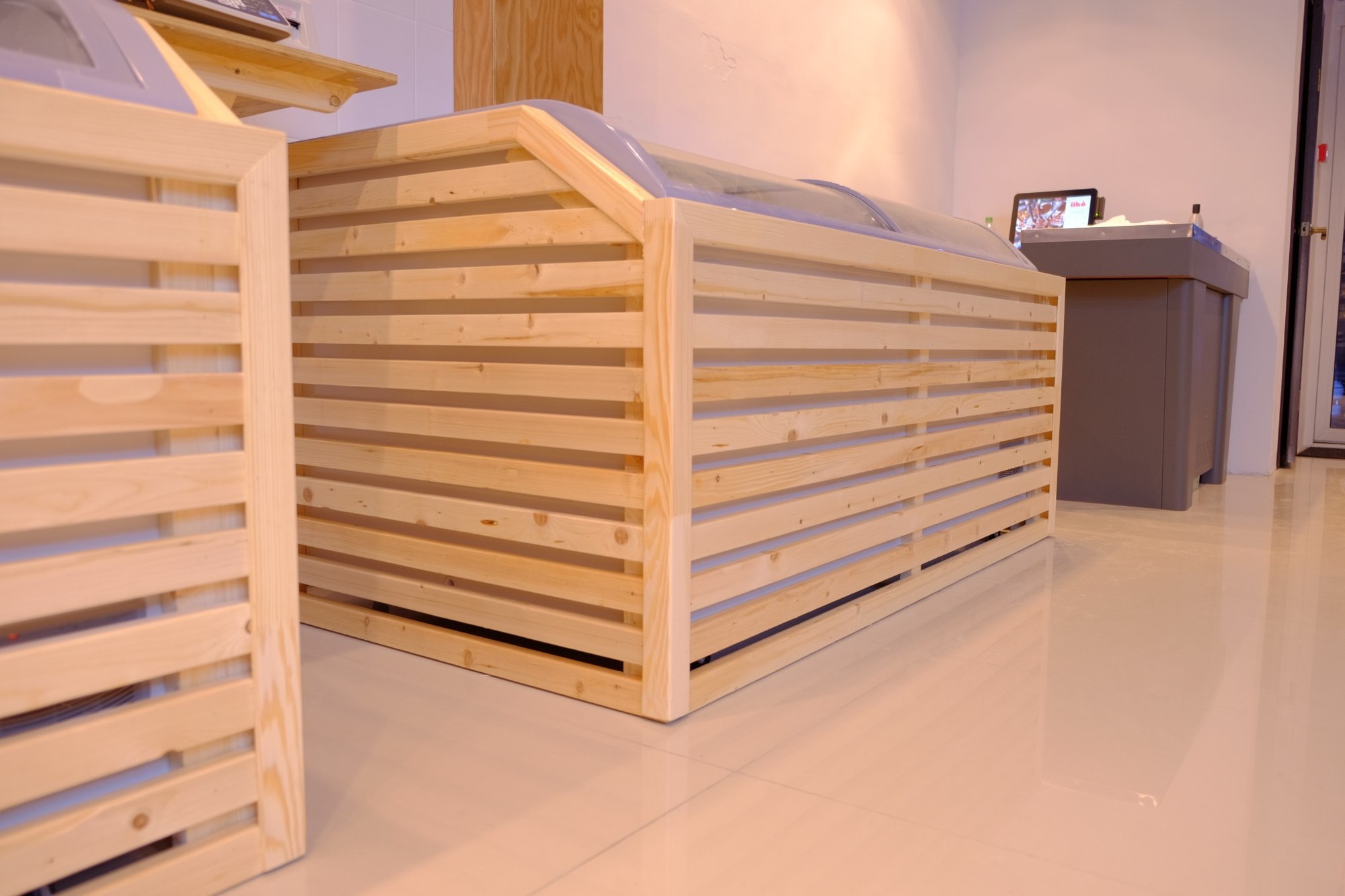 海産物店の家具 — image 3