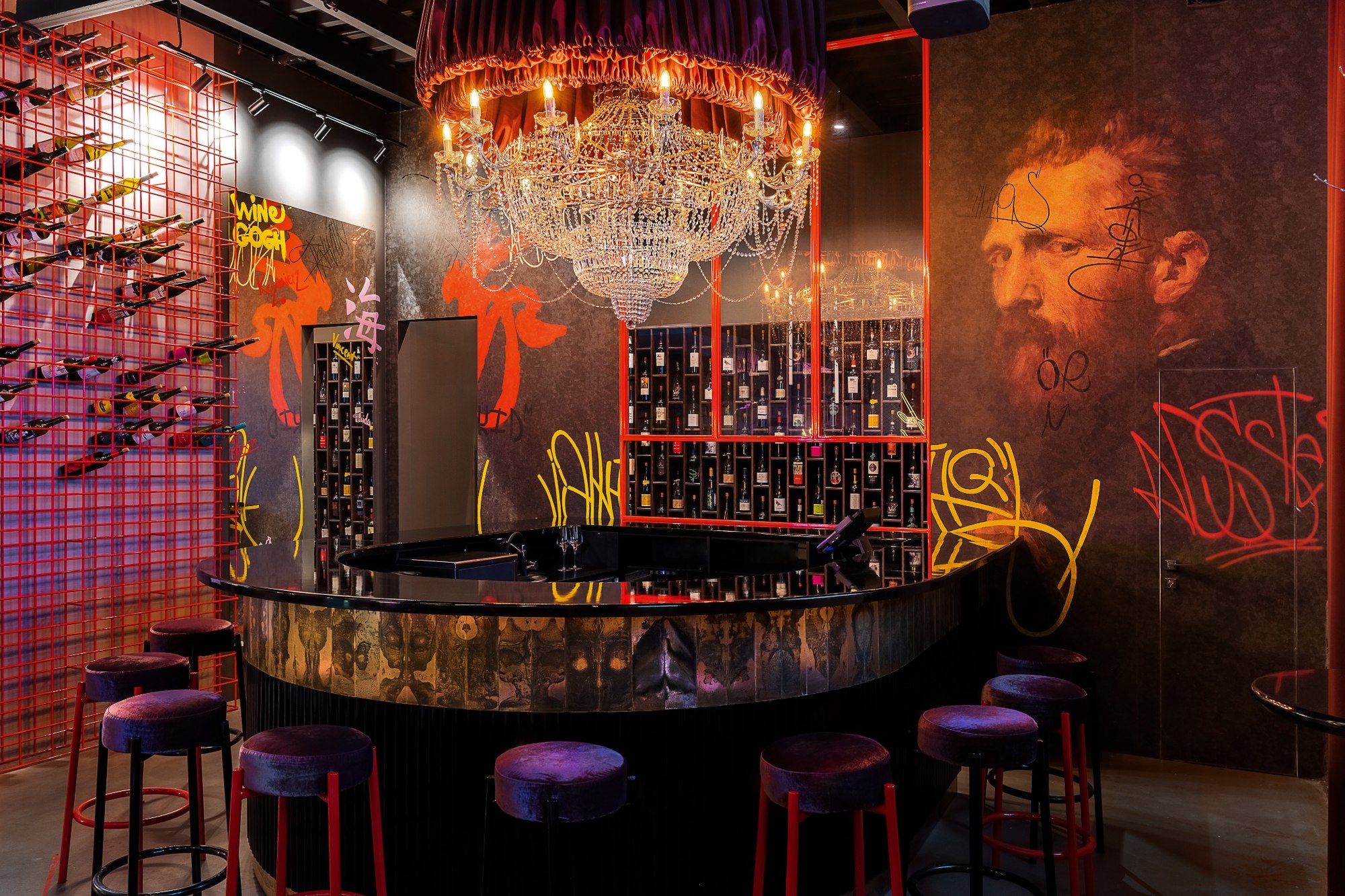WINE GOGH